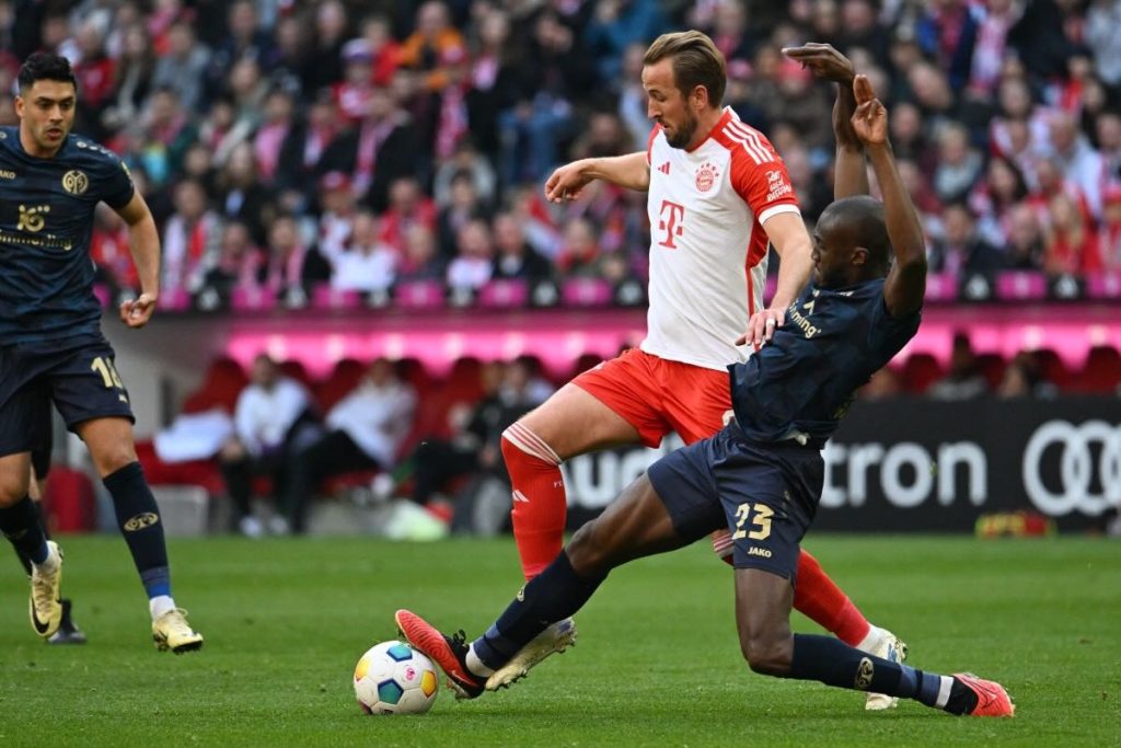 Kane equals 60-year-old record as eight-goal Bayern keep hopes alive - Vimarsana News