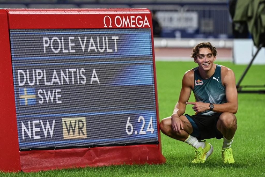 Record-setting Duplantis lights up Xiamen, Richardson upset - Vimarsana News