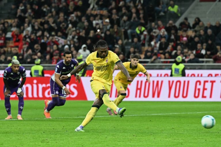 High-Quality Leao Double Sends Milan Top With 2-1 Win Over Fiorentina Photo Nature High-Quality Leao Double Sends Milan Top With 2-1 Win Over Fiorentina Photo Nature