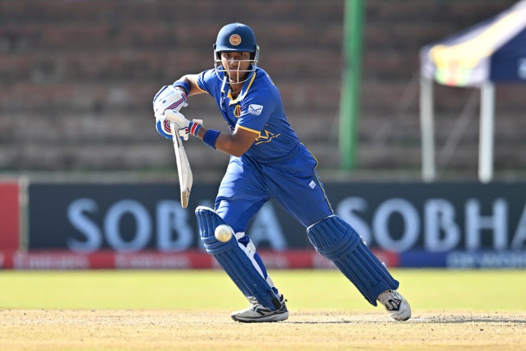 Sri Lanka keep semifinal hopes alive by beating South Africa