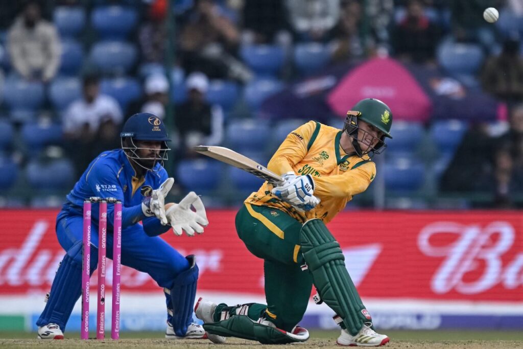SA fire Super Eights warning to India with UAE romp