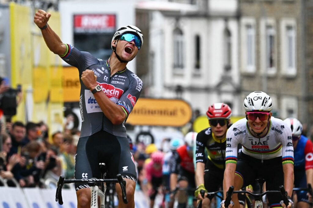 Van der Poel, Van Aert resume battle at season’s 1st cobbled classic