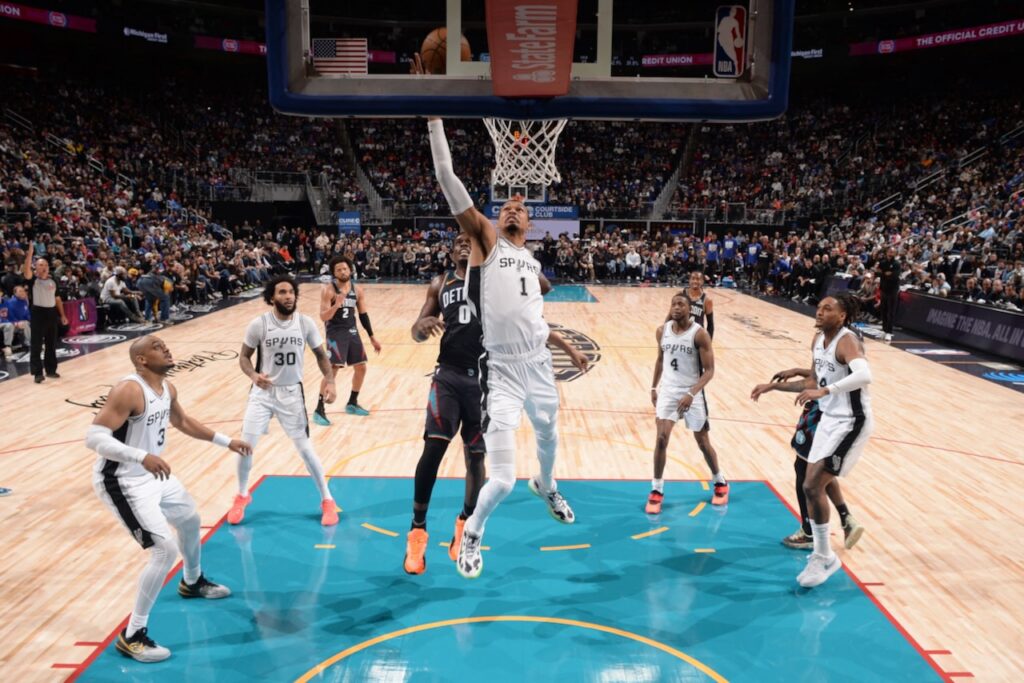 Spurs overpower Pistons in clash of NBA’s form teams