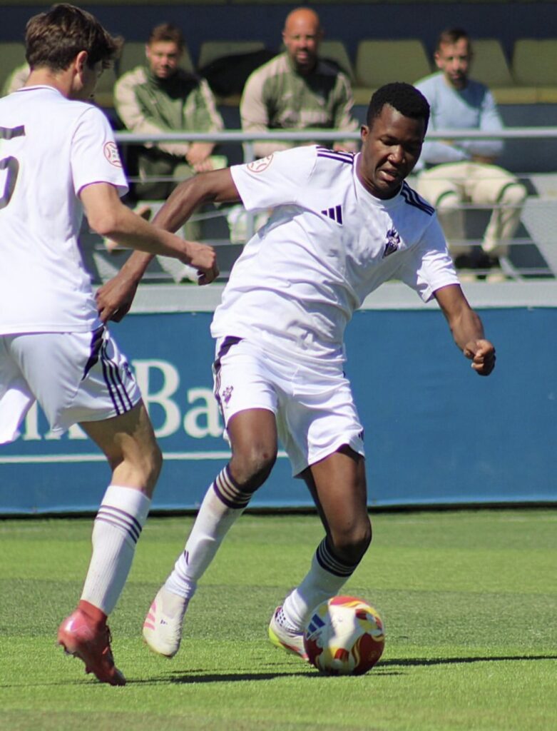 Football is fast in Spain – Tjiumatjo