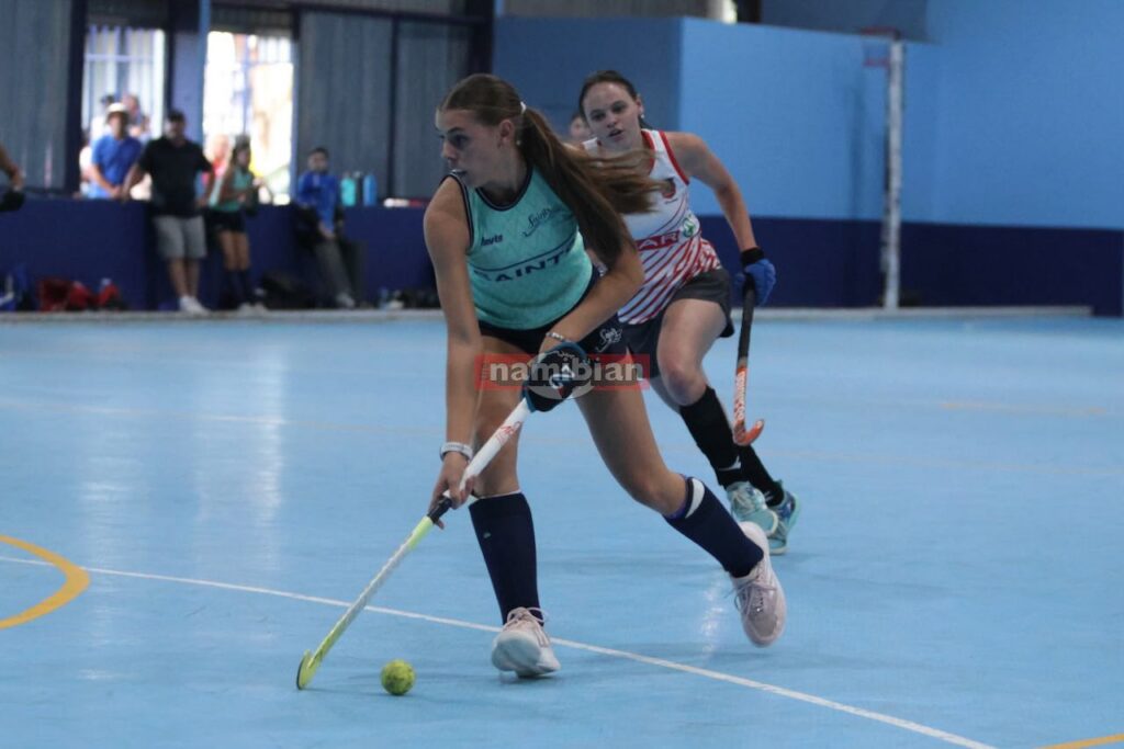 Saints women take early lead