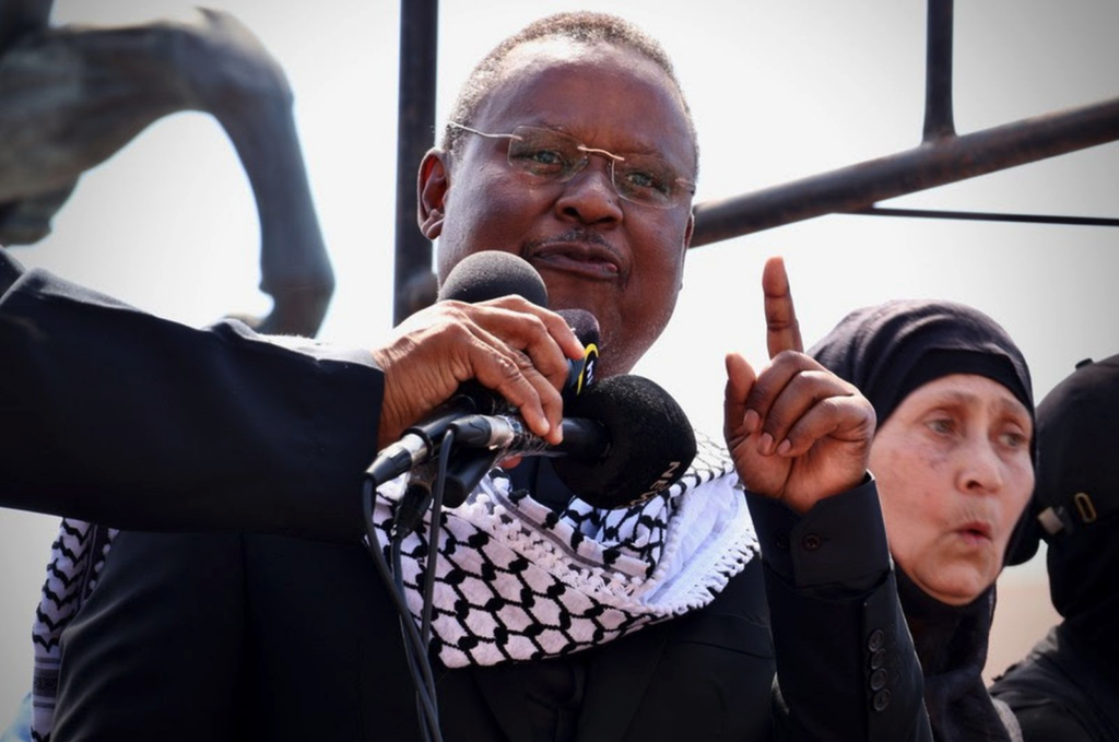 Reverend Frank Chikane, seen at a march demanding an end to the Gaza conflict, could also be an option for the ANC’s Joburg mayoral candidate. (Photo: Matthew Hirsch)