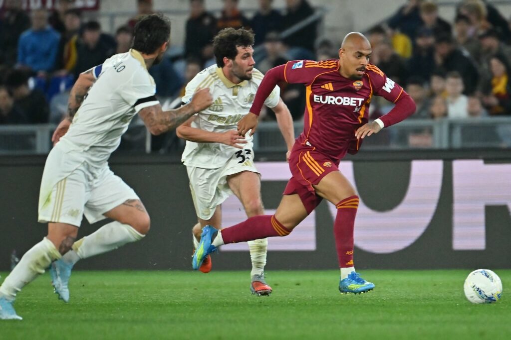 Malen hits hat trick as Roma rebound against declining Pisa