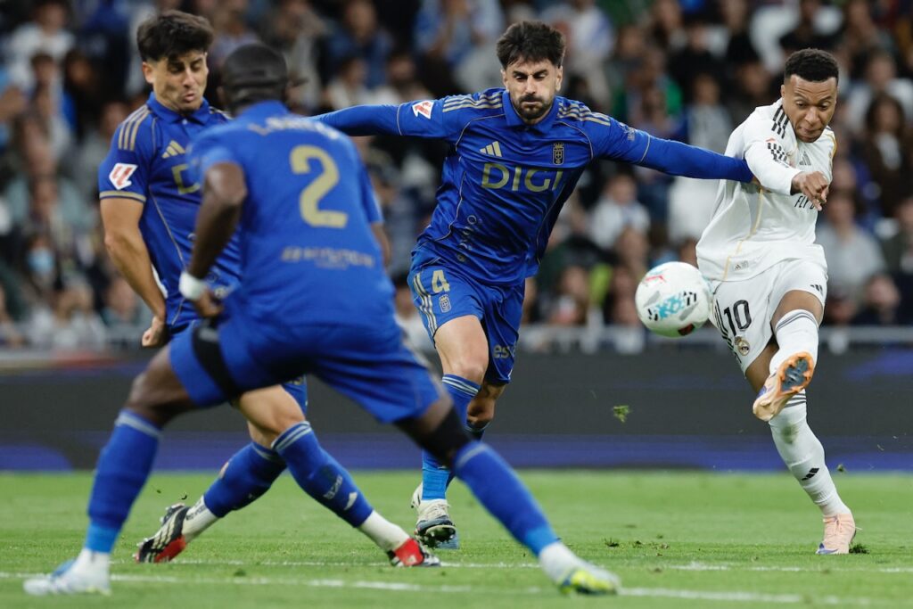 Mbappe whistled as Real Madrid beat Oviedo