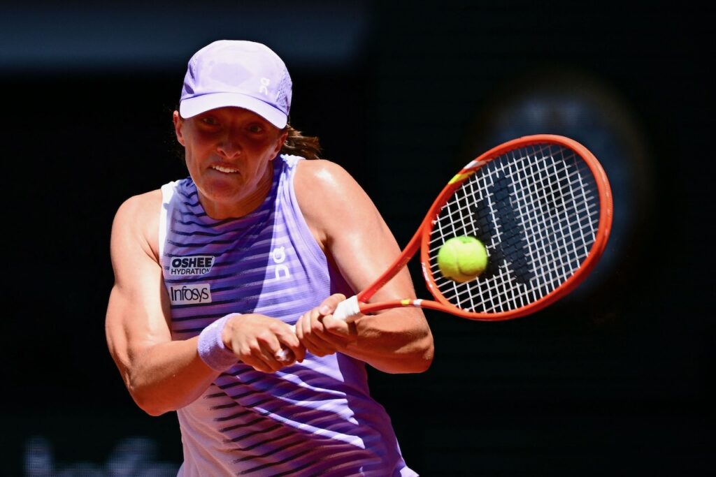 Swiatek, Rybakina cruise through Roland Garros openers