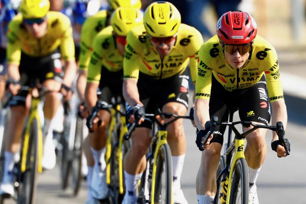 Vingegaard powers to maiden Giro stage victory