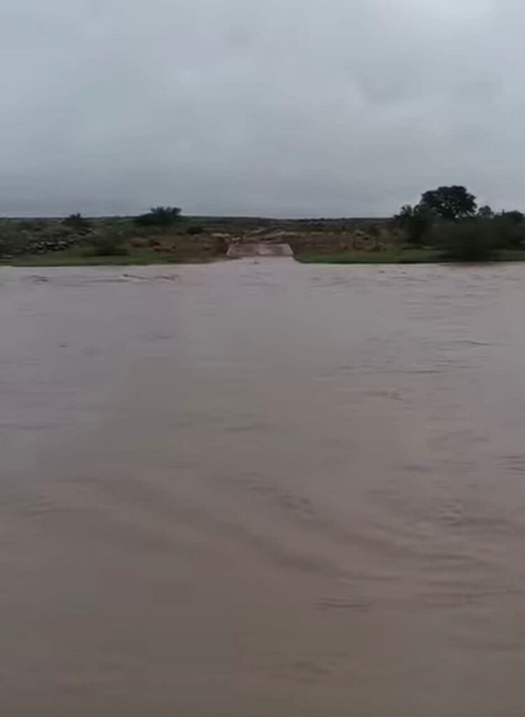 Roads Authority closes 14 ||Kharas roads due to rain damage