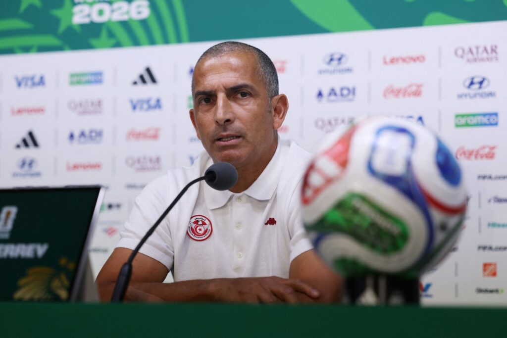 Tunisia replace coach Lamouchi with Renard after World Cup thrashing