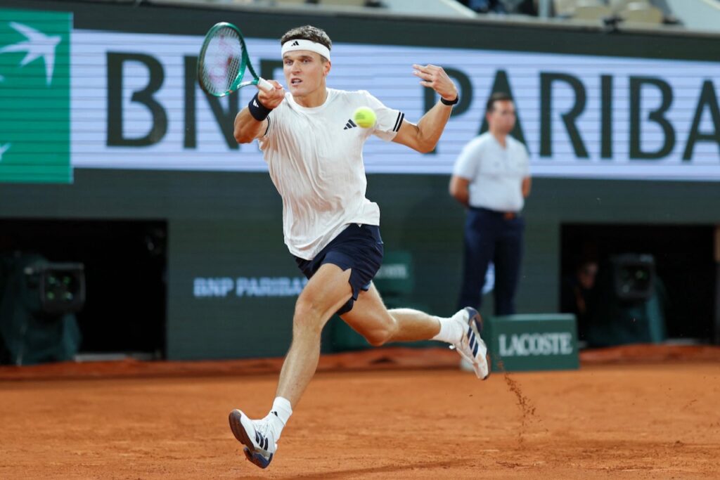 Mensik tames Fonseca to reach French Open semi finals