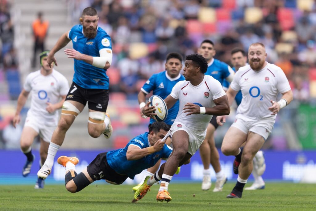 Earl double guides England past Argentina after dramatic ending