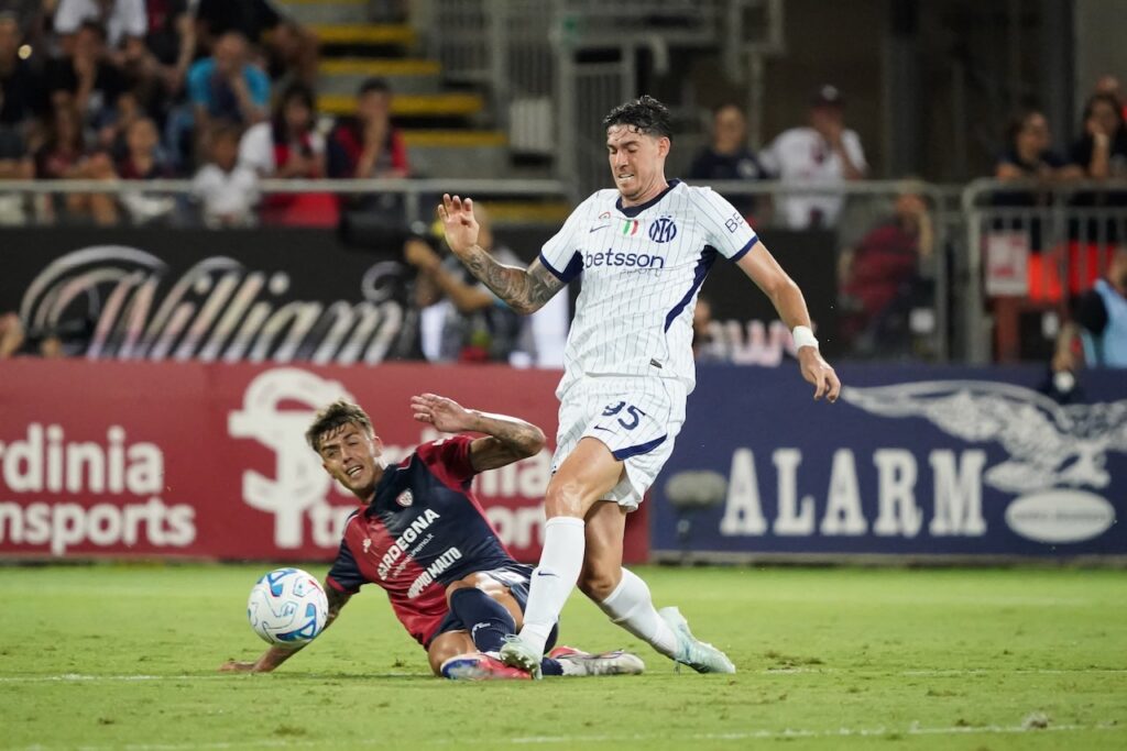 Calhanoglu fires Inter to nervy Cagliari win, Como stun Napoli