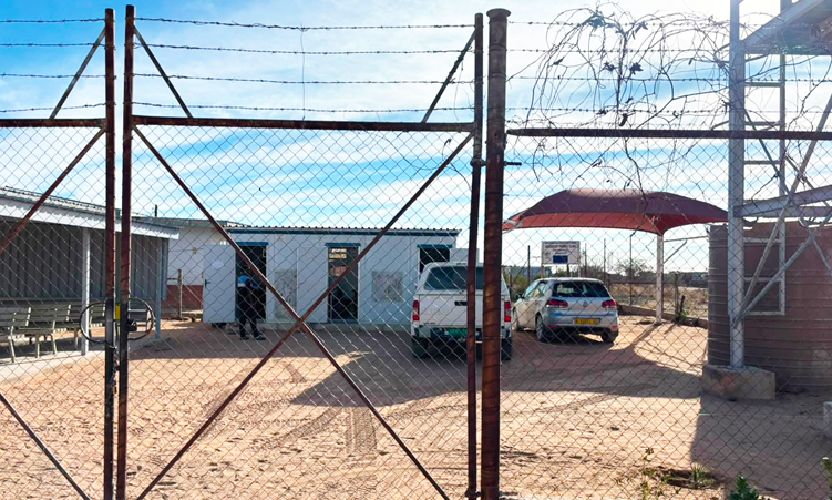 Witvlei using phone torches to treat patients