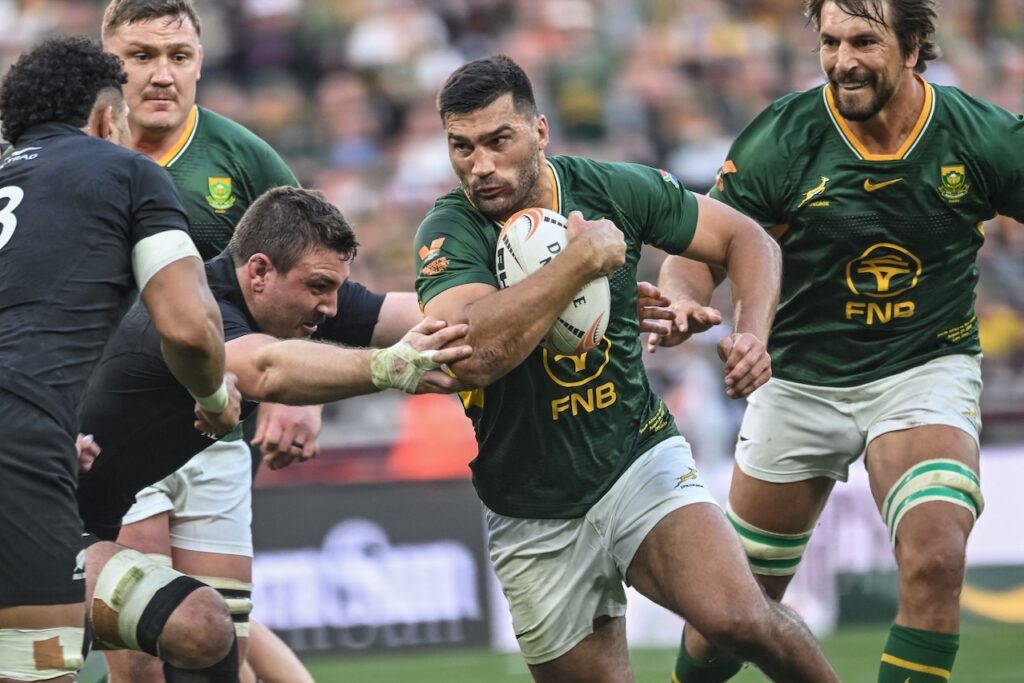 South Africa survive onslaught to beat New Zealand and level series