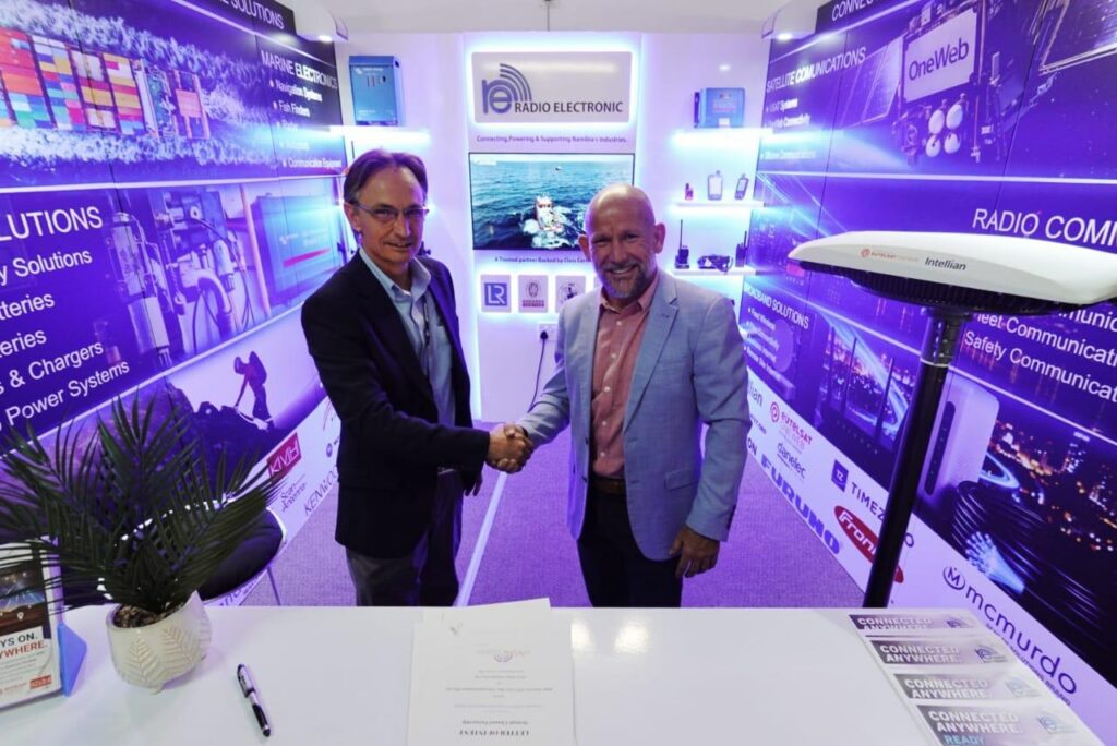 Africa Online, Radio Electronic sign OneWeb satellite deal