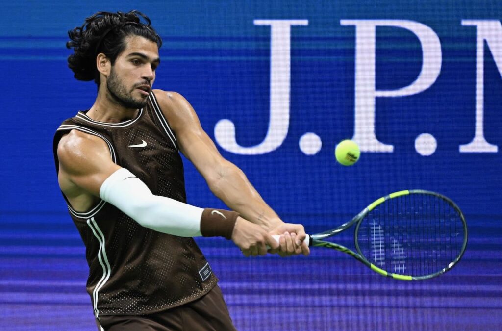 Alcaraz rallies to reach US Open third round, Sabalenka storms through