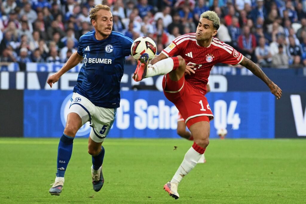 Bayern held to draw by stubborn Schalke