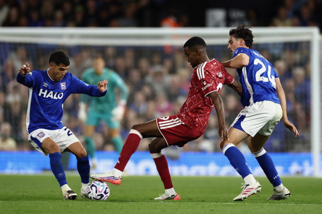 Isak fires Liverpool to first win under Iraola at Ipswich