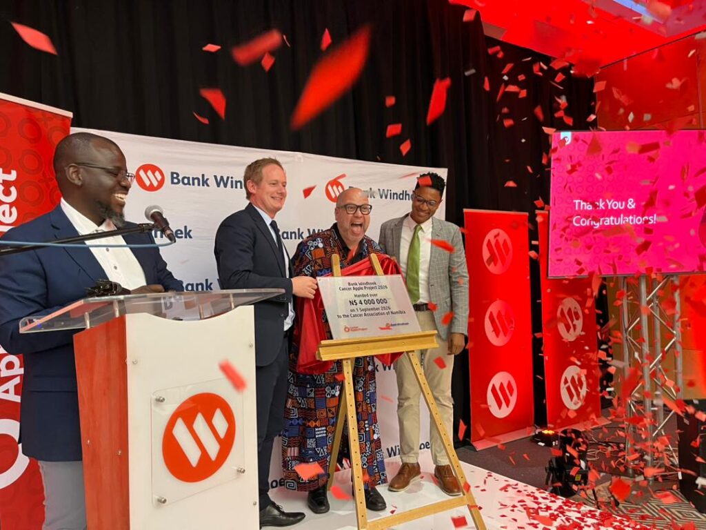 Bank hands over N$4 million to association for children with cancer